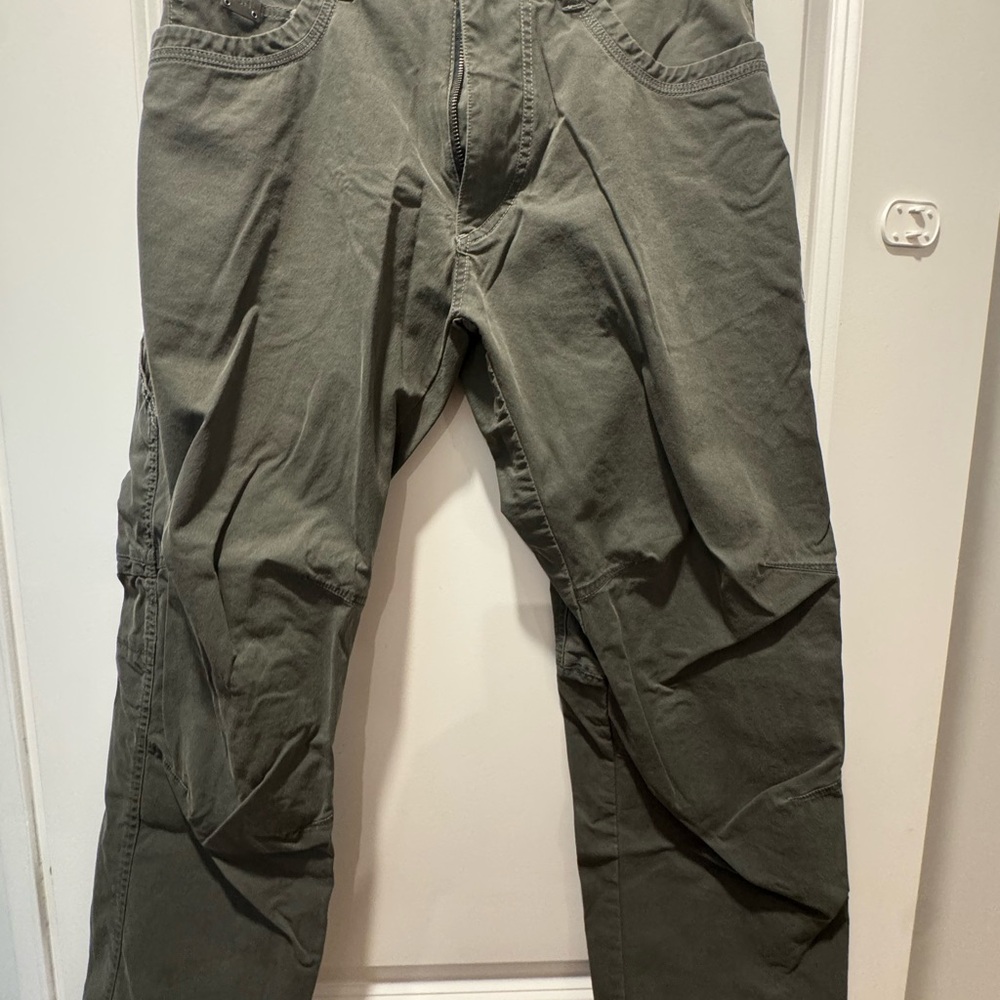 Kuhl Men's Forest Green Chinos